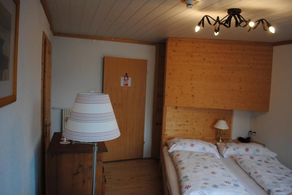 Chalet Hotel Adler Ag Kandersteg Quarto foto
